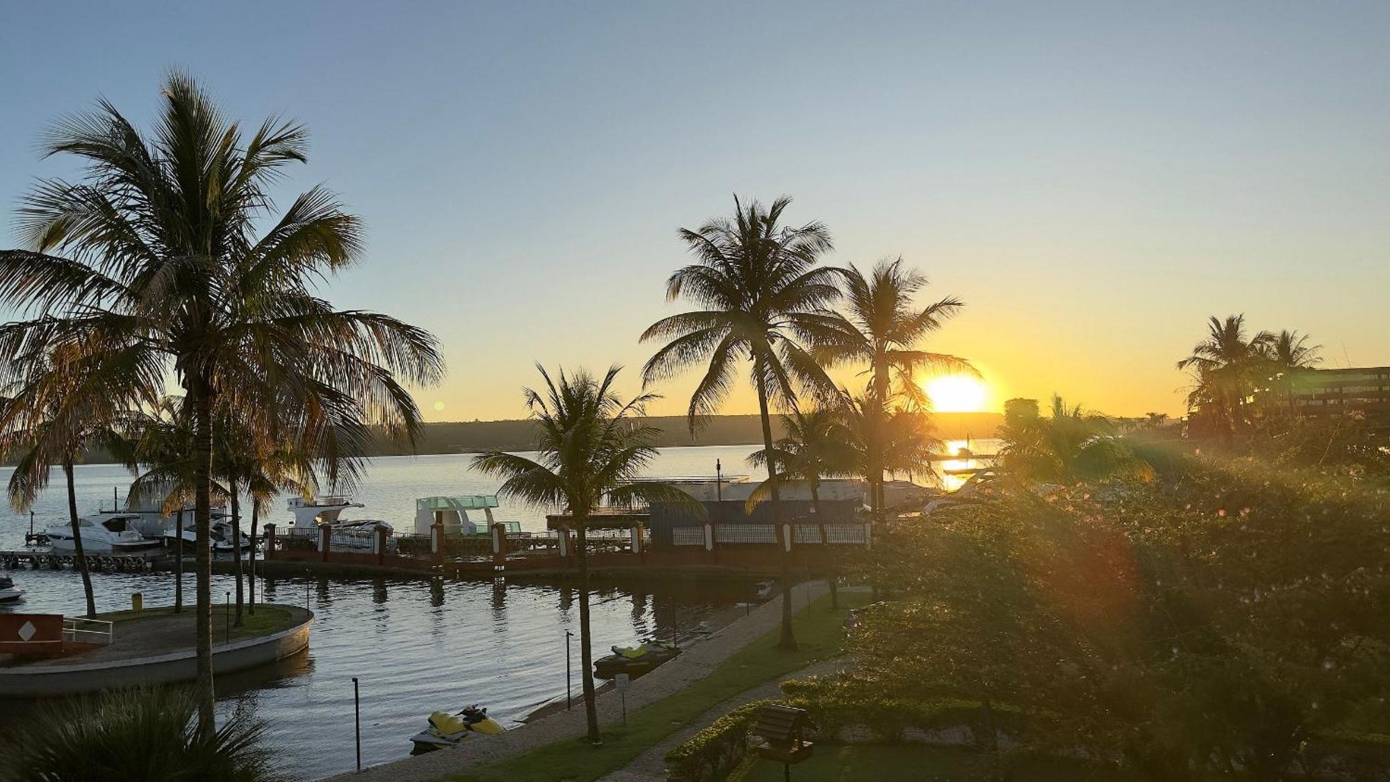 Apartamento Lindo Com Vista Lago Бразилиа Экстерьер фото